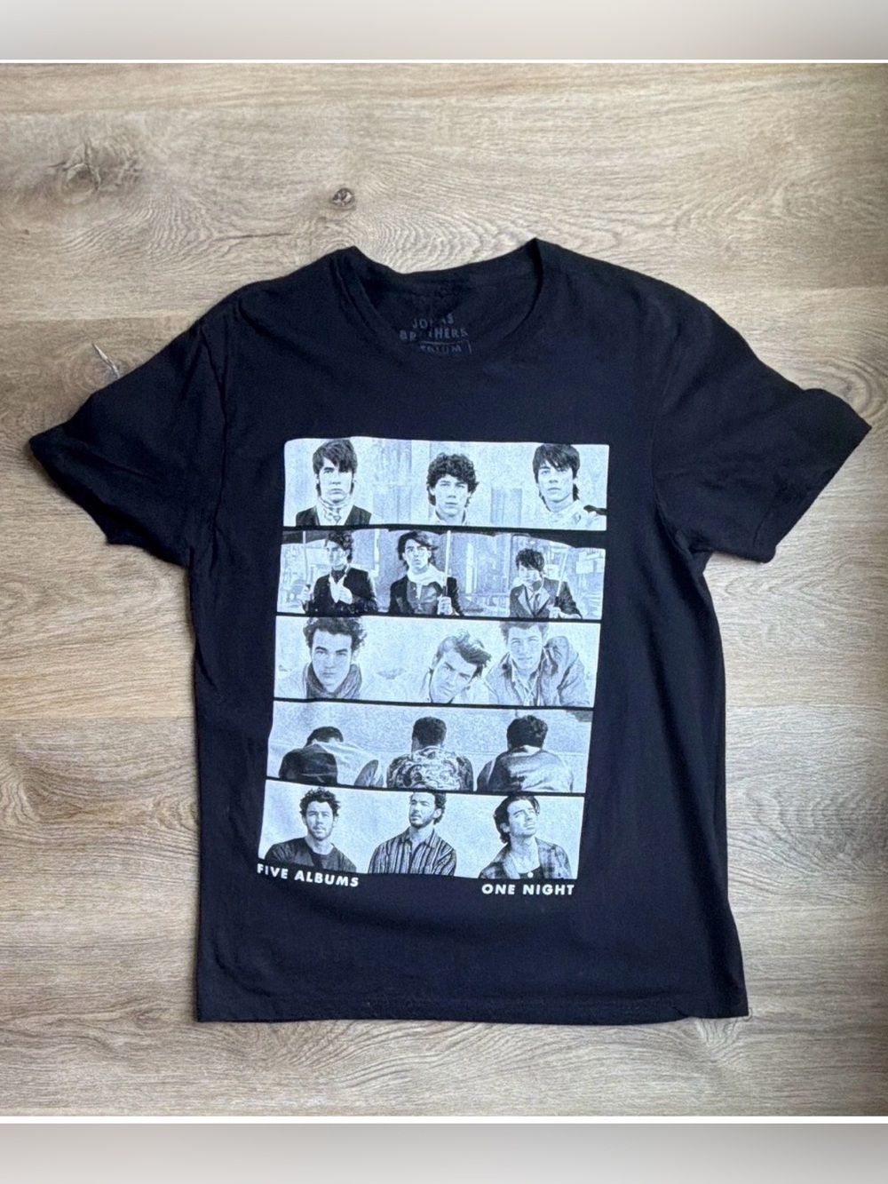 Jonas Brothers "Five Albums One Night" Black Graphic T-Shirt Medium